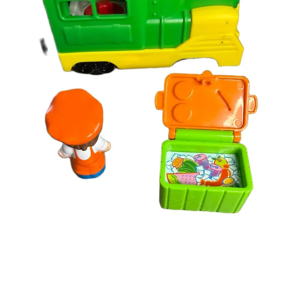 Fisher Price Little People Choo Choo Train‎ Green Yellow Sound Light Conductor